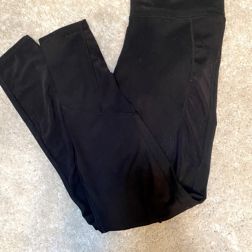 Black leggings with mesh details